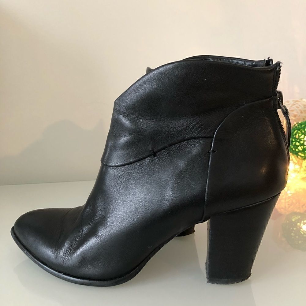 B Makowsky Black Leather booties.